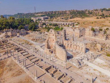 Türkiye 'nin Antalya kenti yakınlarındaki antik Lycian şehri Perge' nin kalıntıları. Hindi, her yere git.