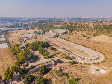 Türkiye 'nin Antalya kenti yakınlarındaki antik Lycian şehri Perge' nin kalıntıları. Hindi, her yere git.