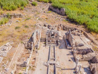 Türkiye 'nin Antalya kenti yakınlarındaki antik Lycian şehri Perge' nin kalıntıları. Hindi, her yere git.