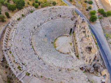 Türkiye 'nin Antalya kenti yakınlarındaki antik Lycian şehri Perge' nin kalıntıları. Hindi, her yere git.