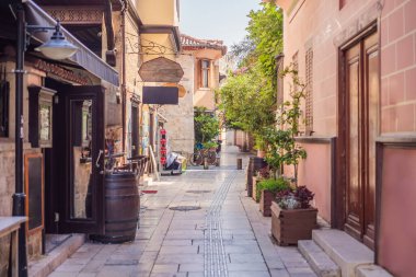 Antalya 'nın eski caddesi ilginç yerler ve popüler yerler ve Antalya, Türkiye' nin eski kenti Kalechi 'de yürüyüş. Türkiye.