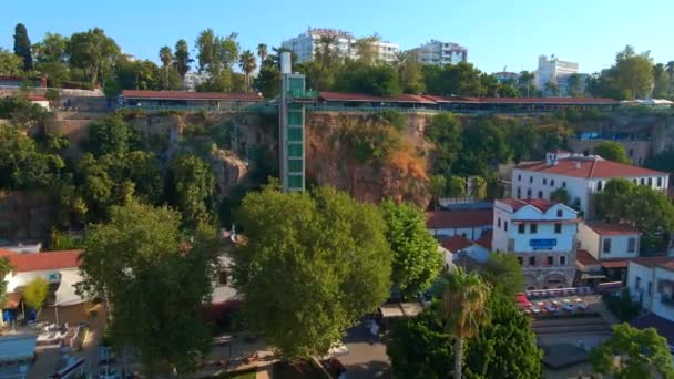 Türkiye Nin Antalya Kentinin Tarihi Limanının Havadan Bakışı Asansör Bakış — Stok video