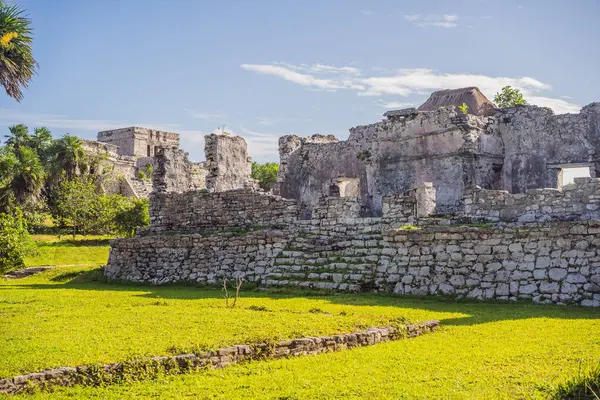 Kolombiya öncesi Maya şehri Tulum, Quintana Roo, Meksika, Kuzey Amerika, Tulum, Meksika. El Castillo - Şato Maya şehri Tulum ana tapınağı.