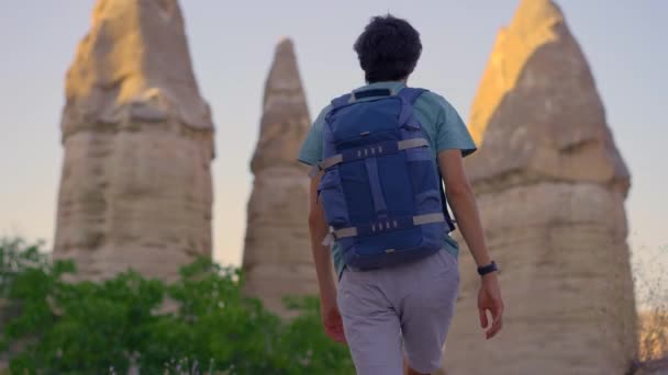 Young Man Tourist Visits Love Valley Cappadocia Turkey Natures Artistry — Stock Video