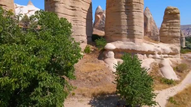 ในว โอห นทางอากาศอ าหลงใหลน เราเด นทางข Love Valley Cappadocia Turkey — วีดีโอสต็อก