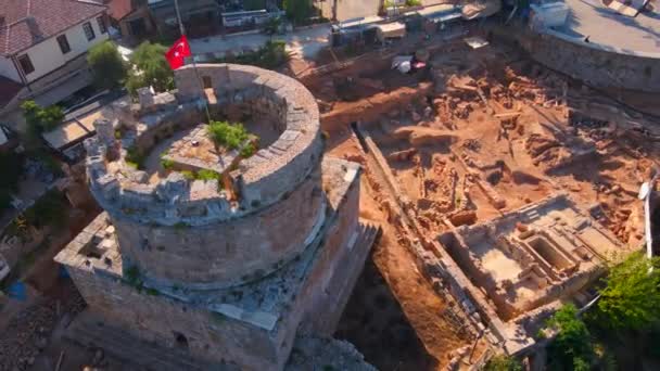 Bucurați Vedere Uluitoare Turnului Hidirlik Simbol Iconic Centrului Istoric Antalyas — Videoclip de stoc