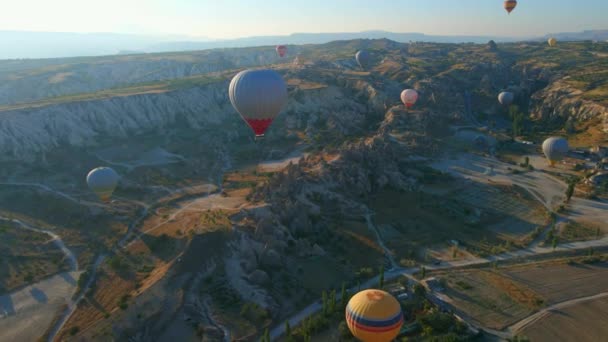 Цьому Аеродинамічному Відео Небо Над Каппадокією Туреччина Оживе Калейдоскопом Повітряних — стокове відео
