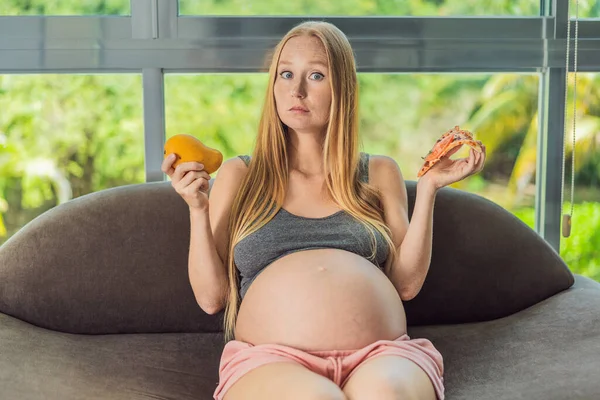 Pregnant Woman Faces Choice Nourishing Wholesome Food Tempting Fast Food — Stock Photo, Image