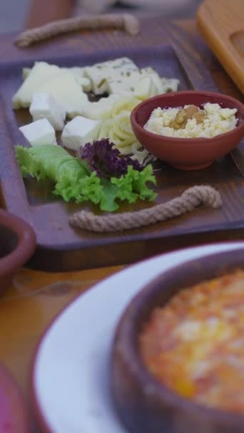 Вертикальне Відео Захоплюйтеся Яскравим Гобеленом Традиційного Турецького Сніданку Цим Крупним — стокове відео