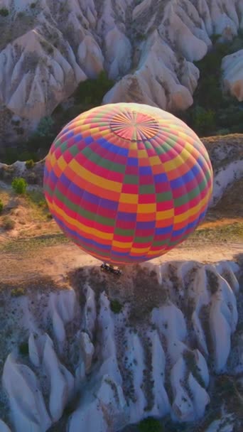 Vidéo Aérienne Verticale Capturée Contre Toile Ciel Cappadoce Cette Vidéo — Video
