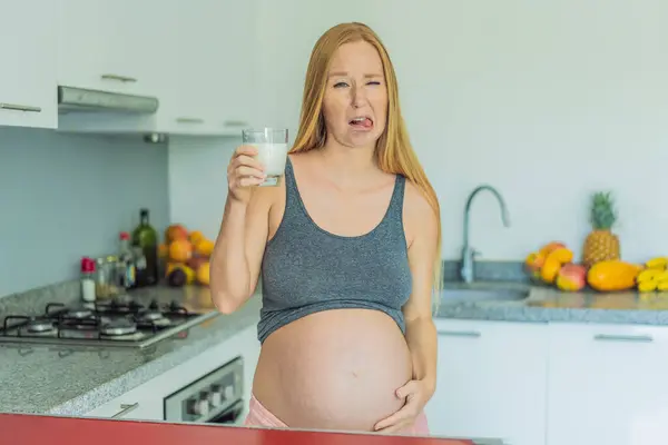 Weighing Pros Cons Milk Pregnancy Thoughtful Pregnant Woman Stands Kitchen — Stock Photo, Image