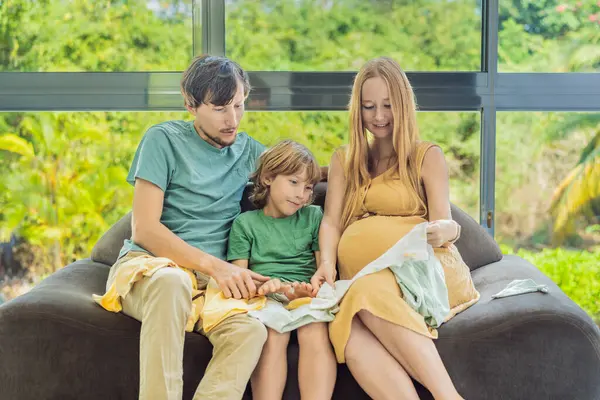 Heartwarming Family Moment Expectant Mom Dad Son Joyfully Browse Newborn — Stock Photo, Image