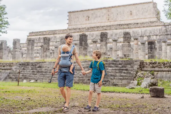 Father Two Sons Tourists Observing Old Pyramid Temple Castle Mayan — Stock Photo, Image