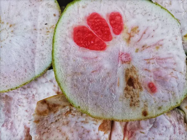 texture of the skin contents in grapefruit