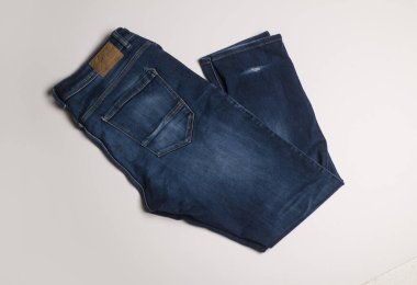 Bir çift kot pantolon. Mavi kot pantolon. Kot pantolon pantolonu. Arkaplan için Denim dokusu. Denim kot dokusu