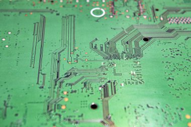 Elektronik devre kartı kapanıyor. Elektronik bilgisayar donanım teknolojisi. Anakart çipi. Teknik servis. Elektronlu devre levhası. Anakart