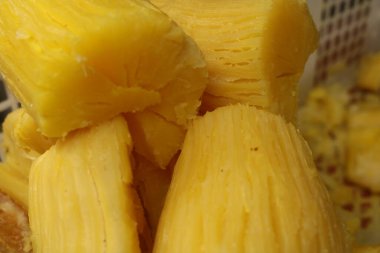 Piyasada taze ananas