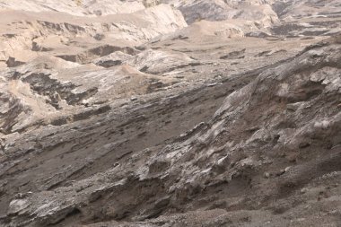 Dağın tepesinden manzara