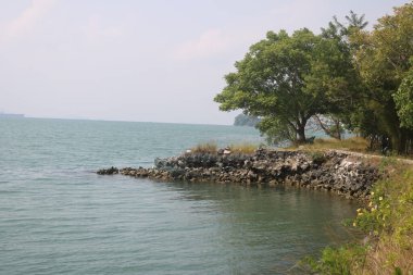 İsrail 'in kuzeyindeki Akdeniz kıyısında.