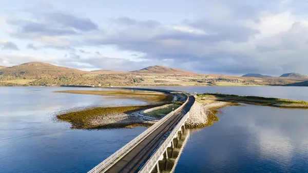 Кайл Tongue Causeway Дамба Мост Сазерленде Северном Побережье Шотландии Пересекает — стоковое фото