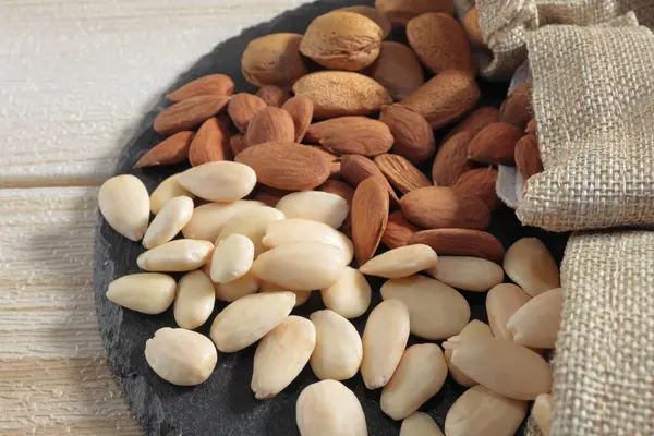 Kâselerdeki fındıkların farklı türleri