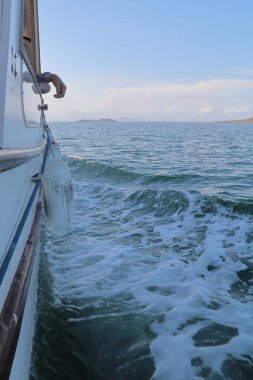 Gölde yelken açmak