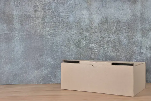 Yerde ambalaj için karton kutu, kapat