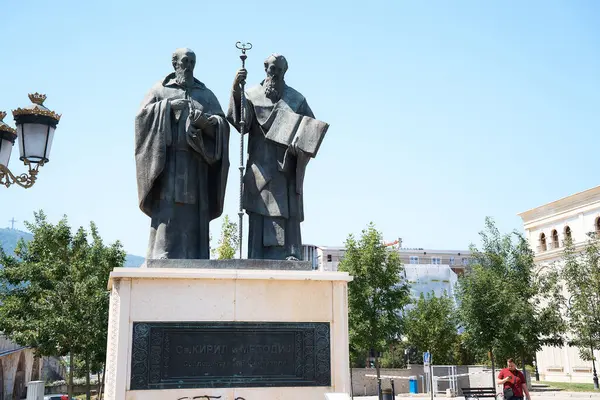  Üsküp Makedonya, 21 Temmuz 2022: Üsküp 'teki Kiril ve Methodius heykeli                 
