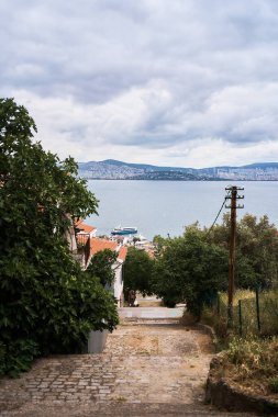 İstanbul manzarası ve Prince 's Island körfezi.