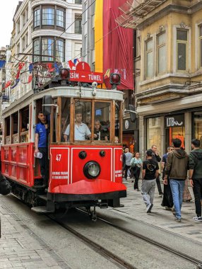 İstanbul, Türkiye - 9 Haziran 2023: İstanbul 1 numaralı tramvay