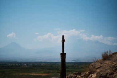 Manastır Khor Virap 'ten Artashat ve Ararat şehri manzarası