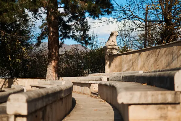Sonbaharda Dilijan, Ermenistan 'da amfitiyatro