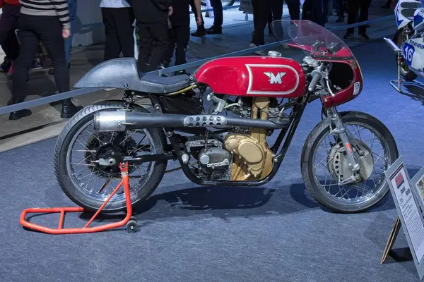 Pasila, Helsinki, Finlandiya - 2.3.2024: Klasik Yarış Eşsiz G50 George Beale motosikleti Messukeskus Helsinki 'deki 24. Motosiklet Fuarı' nda sergileniyor (Fuar ve Fuar Merkezi)).