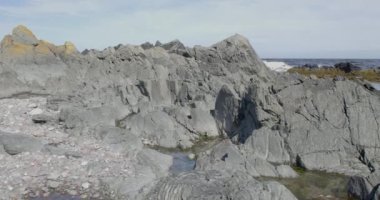 Yazın 8100 Hamningberg, Varanger Yarımadası, Norveç yolu boyunca Rocky manzara manzarası.