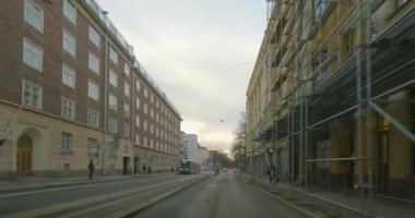 Toolo, Helsinki, Finlandiya - 3.21.2023: Arkadiankatu caddesinde gün boyunca POV kullanımı.