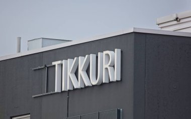 Vantaa, Finlandiya, 22 Ağustos. 2024: Tikkuri logosu işareti. Tikkuri bir alışveriş merkezi.. 