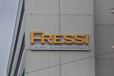 Vantaa, Finlandiya, 22 Ağustos. 2024: Fressi Liikunta- ja Hyvinvointikeskus Fressi Spor ve Sağlık Merkezi logosu işareti.