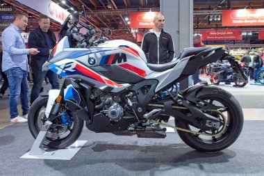 Pasila, Helsinki, Finlandiya 31 Ocak. 2025: BMW M 1000 XR motosiklet, Messukeskus Helsinki 'deki MP 25 Motosiklet Fuarında sergileniyor (Fuar ve Kongre Merkezi)).