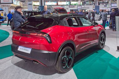 Pasila, Helsinki, Finlandiya 14 Mart. 2025: AUTO 25 'te Alfa Romeo Junior arabası ve Messukeskus Helsinki' de Mobilite Show.