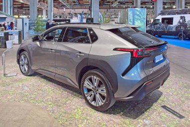 Pasila, Helsinki, Finlandiya 14 Mart. 2025: AUTO 25 'te Subaru Solterra elektrikli araba ve Messukeskus Helsinki' de Mobilite Şovu.