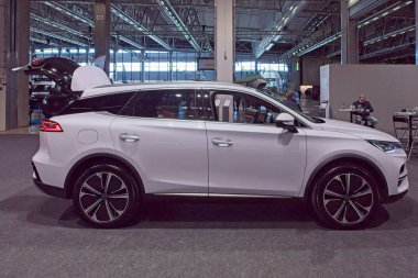 Pasila, Helsinki, Finlandiya 14 Mart. 2025: AUTO 25 'te Byd Tang elektrikli araba ve Messukeskus Helsinki' de Mobilite Şovu.