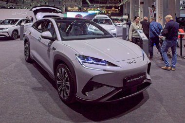 Pasila, Helsinki, Finlandiya 14 Mart. 2025: Byd Sealion 7 AUTO 25 ve Messukeskus Helsinki Mobilite Fuarında elektrikli araba.