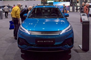 Pasila, Helsinki, Finlandiya 14 Mart. 2025: AUTO 25 'te Byd Atto 3 elektrikli araba ve Messukeskus Helsinki' de Mobilite Şovu.