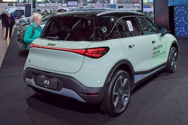 Pasila, Helsinki, Finlandiya 14 Mart. 2025: AUTO 25 'te akıllı # 1 Pro elektrikli araba ve Messukeskus Helsinki' de hareketlilik gösterisi.