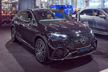 Pasila, Helsinki, Finlandiya 14 Mart. 2025: Mercedes-Benz EQE SUV 350 4MATIC Business Edition electric car at AUTO 25 and Mobility show at Messukeskus Helsinki.