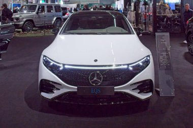 Pasila, Helsinki, Finlandiya 14 Mart. 2025: Mercedes-Benz EQS 450 4MATIC AMG Edition car at AUTO 25 and Mobility show at Messukeskus Helsinki.