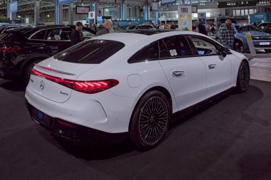 Pasila, Helsinki, Finlandiya 14 Mart. 2025: Mercedes-Benz EQS 450 4MATIC AMG Edition car at AUTO 25 and Mobility show at Messukeskus Helsinki.