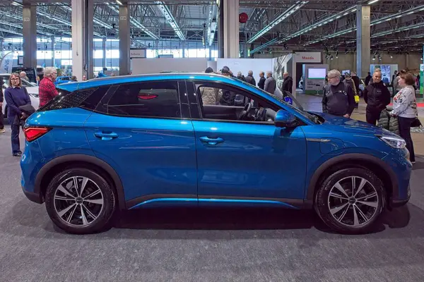 Pasila, Helsinki, Finlandiya 14 Mart. 2025: AUTO 25 'te Byd Atto 3 elektrikli araba ve Messukeskus Helsinki' de Mobilite Şovu.