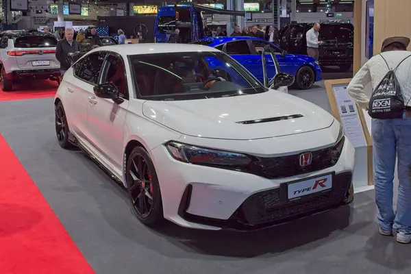 Pasila, Helsinki, Finlandiya 14 Mart. 2025: AUTO 25 'te Honda Civic Type R araç Messukeskus Helsinki' de Mobilite Show.
