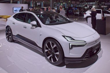 Pasila, Helsinki, Finlandiya 14 Mart. 2025: AUTO 25 'te Polestar 4 elektrikli araba ve Messukeskus Helsinki' de Mobilite Şovu.